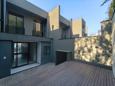 Sobrado com 3 Quartos à venda, 155m² no Anita Garibaldi, Joinville