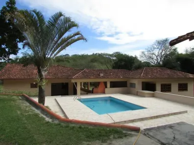Fazenda/Sítio com 8 Quartos à venda, 30000m² no Papucaia, Cachoeiras de Macacu