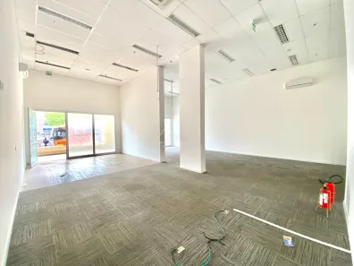 Ponto Comercial para alugar, 241m² no Vila Itapura, Campinas