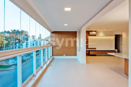 Apartamento com 3 Quartos para alugar, 158m² no Água Verde, Curitiba