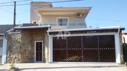 Casa com 3 Quartos à venda, 243m² no Parque Residencial Potiguara, Itu
