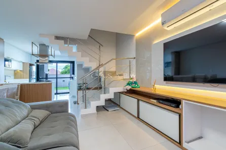 Casa com 3 Quartos à venda, 180m² no Parque da Matriz, Cachoeirinha