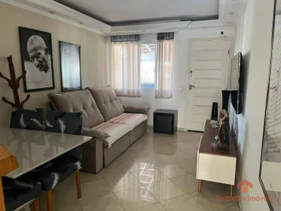 Casa de Condomínio com 2 Quartos à venda, 200m² no Granja Viana, Cotia