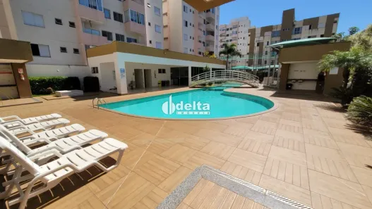 Apartamento com 2 Quartos para alugar, 75m² no Jardim Holanda, Uberlândia