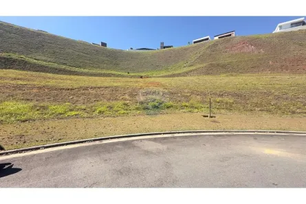 Lote/Terreno à venda, 683m² no São Pedro, Juiz de Fora