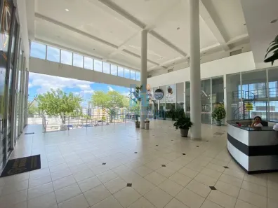 Ponto Comercial para alugar, 45m² no Candelária, Natal