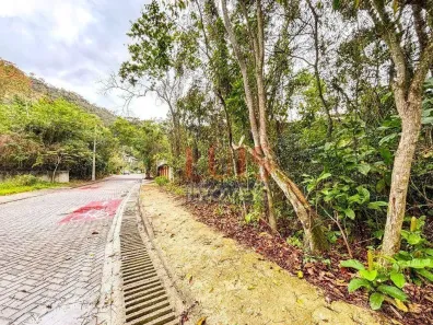 Lote/Terreno à venda, 790m² no Piratininga, Niterói