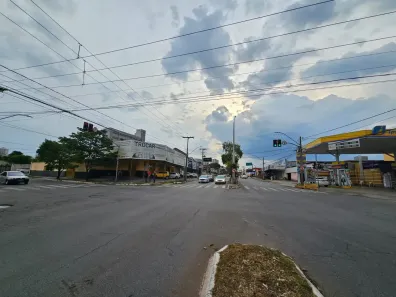 Galpão/Depósito/Armazém à venda, 700m² no Setor Sudoeste, Goiânia