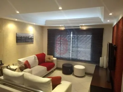 Sobrado com 3 Quartos à venda, 200m² no Vila Regente Feijó, São Paulo
