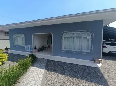 Casa com 8 Quartos à venda, 200m² no Aventureiro, Joinville