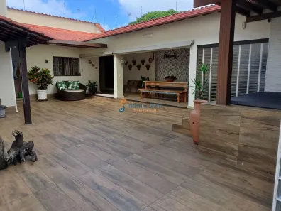 Casa com 5 Quartos à venda, 450m² no Nova Floresta, Belo Horizonte