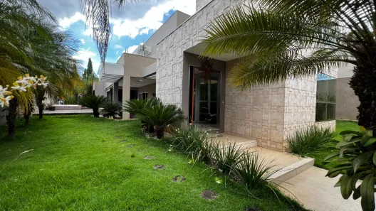 Casa com 4 Quartos à venda, 410m² no Ibituruna, Montes Claros