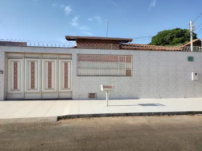 Casa com 3 Quartos à venda, 250m² no Vila Jayara, Anápolis