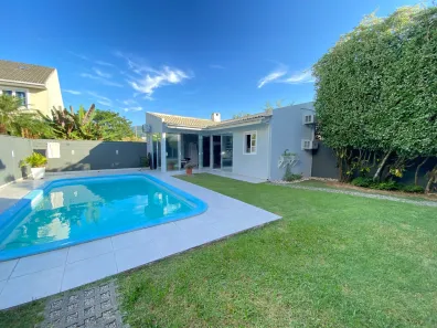 Casa com 3 Quartos à venda, 240m² no Santa Mônica, Florianópolis