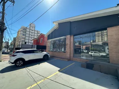 Ponto Comercial para alugar, 248m² no Cambuí, Campinas