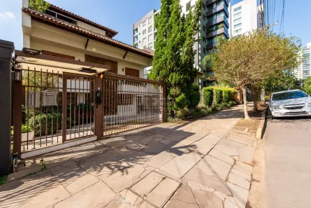 Casa de Condomínio com 3 Quartos à venda, 271m² no Três Figueiras, Porto Alegre