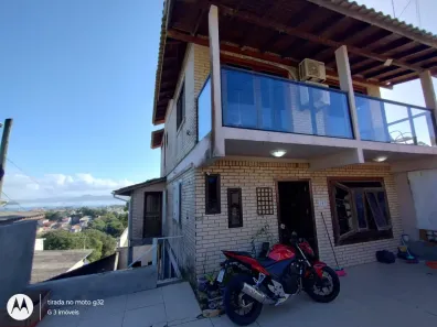 Casa com 3 Quartos à venda, 140m² no Ponta das Canas, Florianópolis