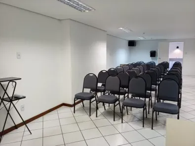 Sala Comercial para alugar, 132m² no Pituba, Salvador