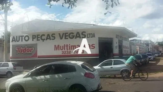 Galpão/Depósito/Armazém para alugar, 880m² no Brasil, Uberlândia