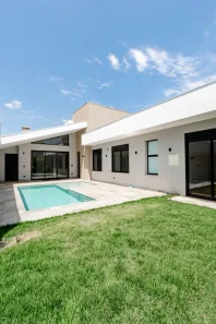 Casa de Condomínio com 3 Quartos à venda, 290m² no Parque Industrial, Maringá