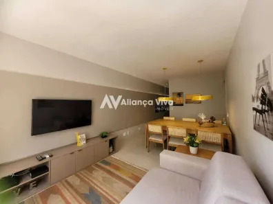 Apartamento com 2 Quartos à venda, 73m² no Copacabana, Rio de Janeiro