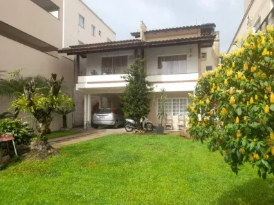 Casa com 2 Quartos à venda, 230m² no Areias, Camboriú