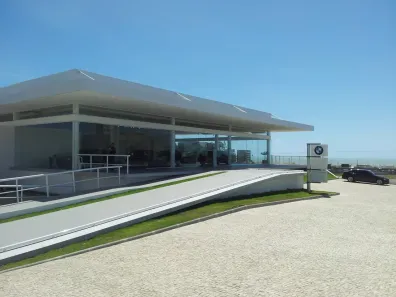 Prédio Comercial para alugar, 1800m² no Praia do Futuro I, Fortaleza