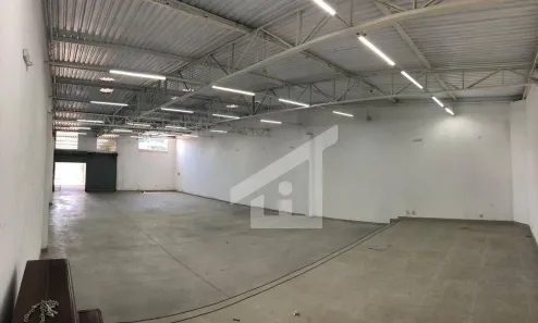 Galpão/Depósito/Armazém para alugar, 320m² no Parque São Luís, Taubaté