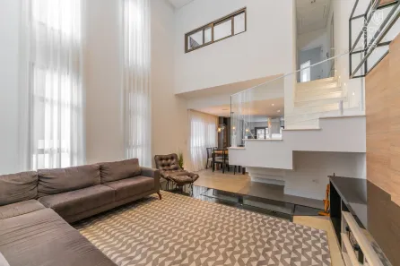 Casa de Condomínio com 3 Quartos para alugar, 197m² no Campo Comprido, Curitiba