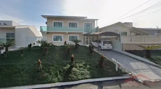 Casa com 6 Quartos à venda, 190m² no Petrópolis, Joinville