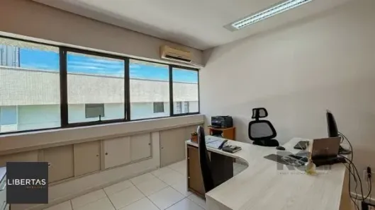 Sala Comercial à venda, 121m² no Bom Fim, Porto Alegre
