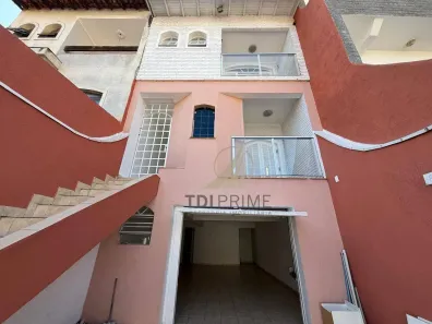 Sobrado com 3 Quartos à venda, 220m² no Campestre, Santo André