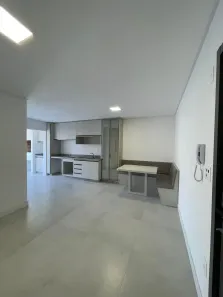 Apartamento com 2 Quartos para alugar, 70m² no Morretes, Itapema