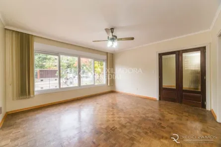 Casa com 6 Quartos à venda, 403m² no Chácara das Pedras, Porto Alegre