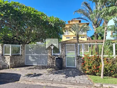 Casa de Condomínio com 4 Quartos à venda, 375m² no Itaipu, Niterói