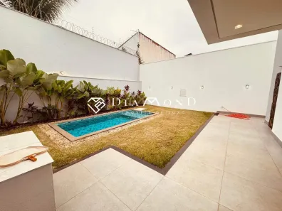Casa com 3 Quartos à venda, 248m² no Cidade Jardim, Uberlândia