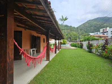 Casa com 5 Quartos à venda, 244m² no Toninhas, Ubatuba