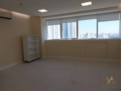 Sala Comercial à venda, 44m² no Jardim Caboré, São Paulo