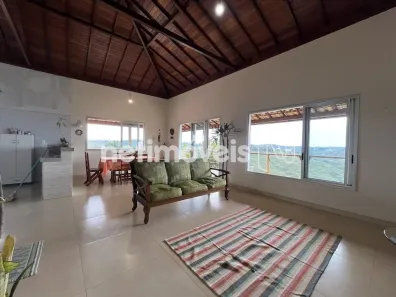 Casa com 3 Quartos à venda, 220m² no Vale da Lua, Prados