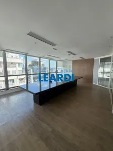 Sala Comercial à venda, 212m² no Vila Olímpia, São Paulo