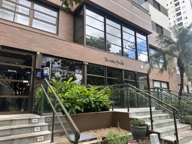 Apartamento com 3 Quartos para alugar, 115m² no Centro, Londrina