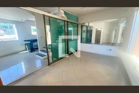 Casa com 3 Quartos à venda, 198m² no Novo Glória, Belo Horizonte