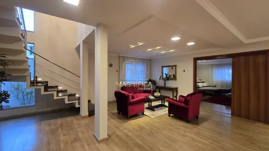 Casa com 4 Quartos à venda, 269m² no São Braz, Curitiba