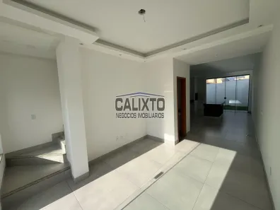 Sobrado com 3 Quartos à venda, 100m² no Novo Mundo, Uberlândia