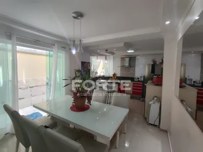 Sobrado com 5 Quartos à venda, 239m² no Jardim Rubi, Mogi das Cruzes