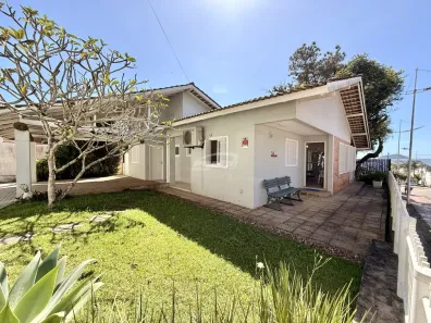 Casa com 3 Quartos para alugar, 144m² no , Balneário Piçarras
