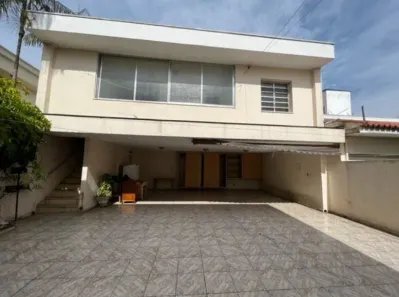 Casa com 3 Quartos à venda, 258m² no Indianópolis, São Paulo