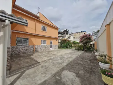 Casa com 5 Quartos à venda, 200m² no Centro, Nilópolis