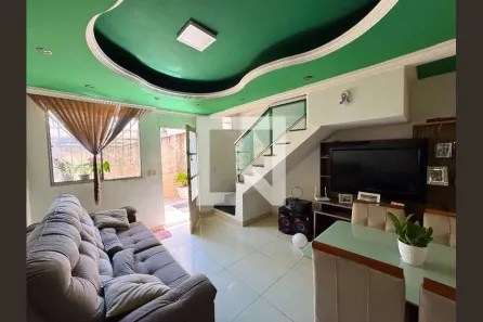 Casa com 3 Quartos à venda, 160m² no Inconfidentes, Contagem