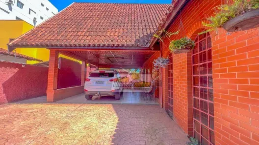 Casa com 4 Quartos à venda, 517m² no Santa Maria, Uberaba